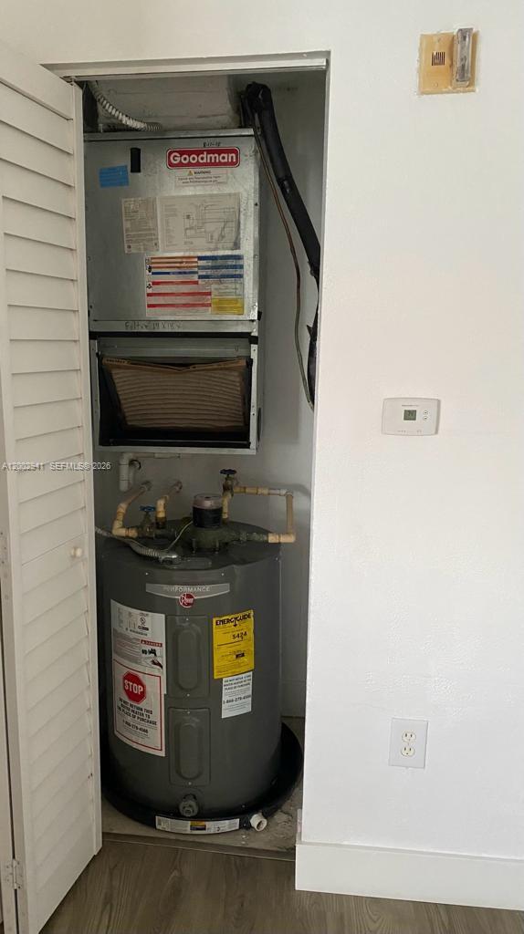 Building Photo - 11631 SW 2nd St