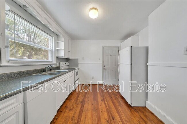 Building Photo - 1228 Wasena Ave SW