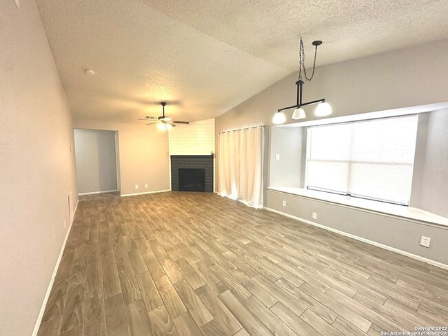 Building Photo - 10015 Amber Field Dr