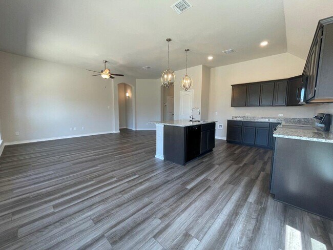 Building Photo - 7726 Merry Oaks Cv