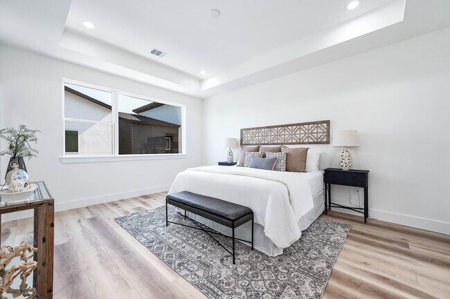 Building Photo - 3201 St Emanuel St