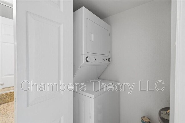 Building Photo - 3315 Wyndham Cir