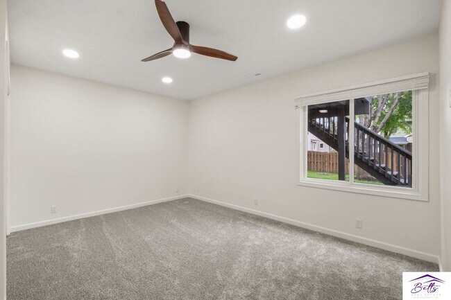 Building Photo - Available for a June Move-in Date.