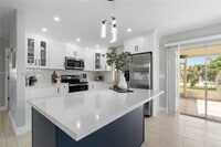 Building Photo - 7332 Mako Dr