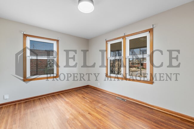 Building Photo - 1720 S Windsor Rd