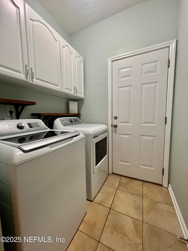 Building Photo - 1607 Harvest Cove Dr