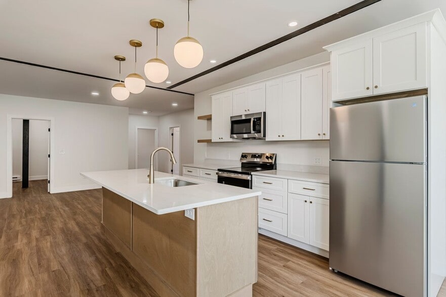 Building Photo - 106 Hotel St