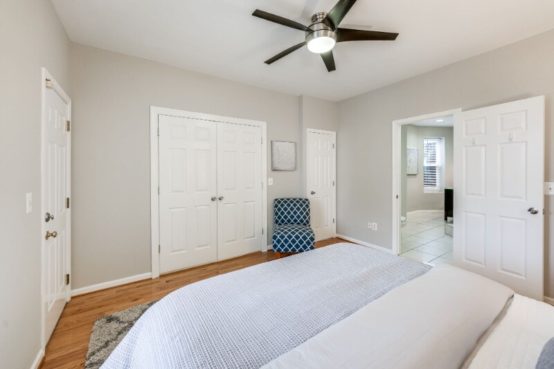 Building Photo - 27 Todd Pl NE