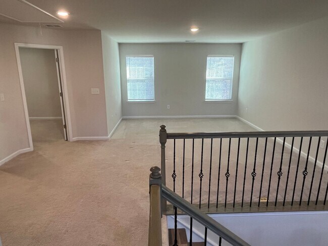 Building Photo - Newly Built 3 Bed + Loft Home in The Palis...