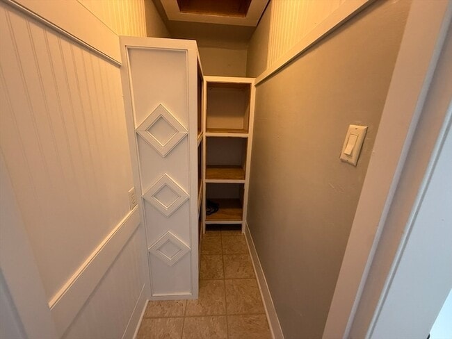 Building Photo - 410 Court St