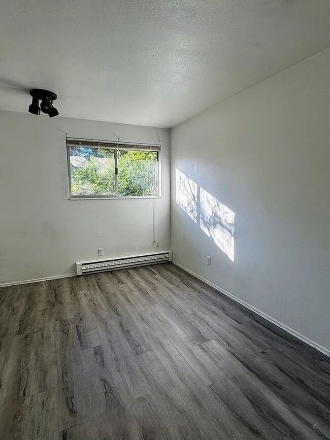 Building Photo - ar14000