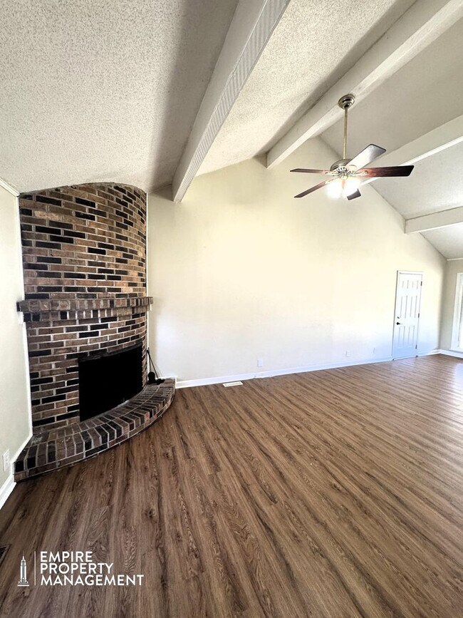 Building Photo - Available For Immediate Move-In!