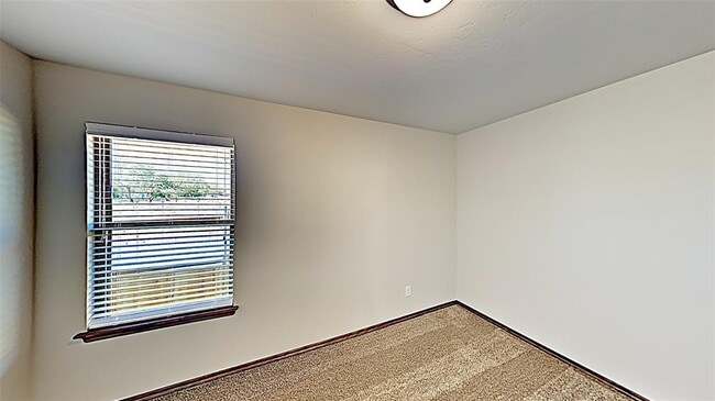 Building Photo - 1712 W Zachary Way