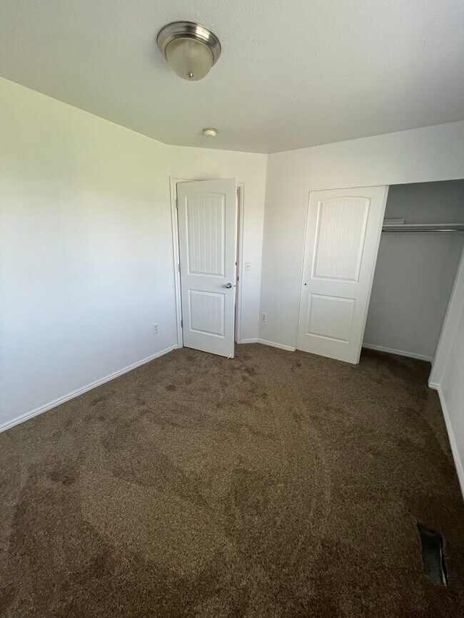 Building Photo - Beautiful Harbor Point Family Home in Lehi