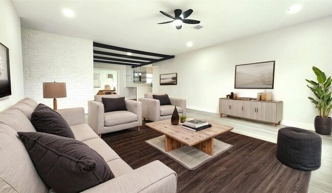 Building Photo - 403 Vance St