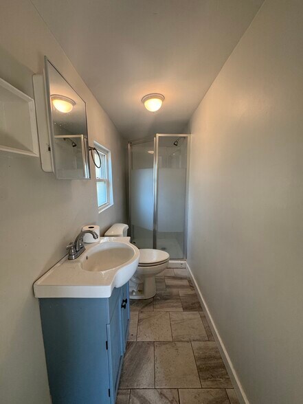 Building Photo - 1112 Monroe St