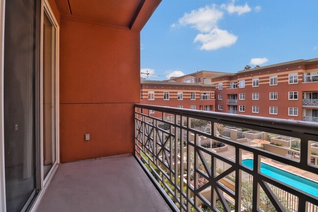 Building Photo - 2 PRIMARY SUITES – CONDO FOR RENT AT PASEO VILLAS IN THE HEART OF DOWNTOWN SAN JOSE