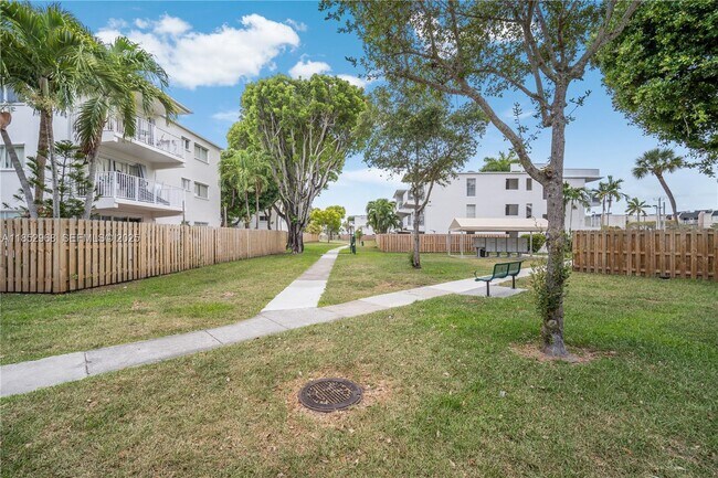 Building Photo - 7713 SW 88th St