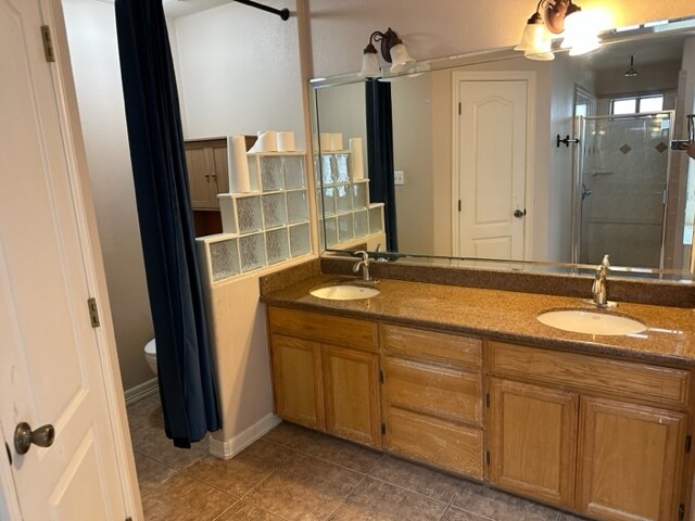 Building Photo - 2802 Dove Ave