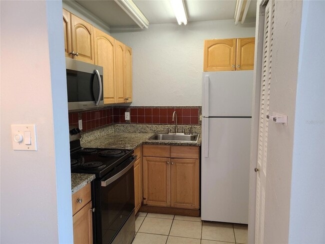 Building Photo - 2763 Woodgate Ln