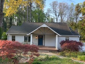 Building Photo - 1357 Lochland Rd SE