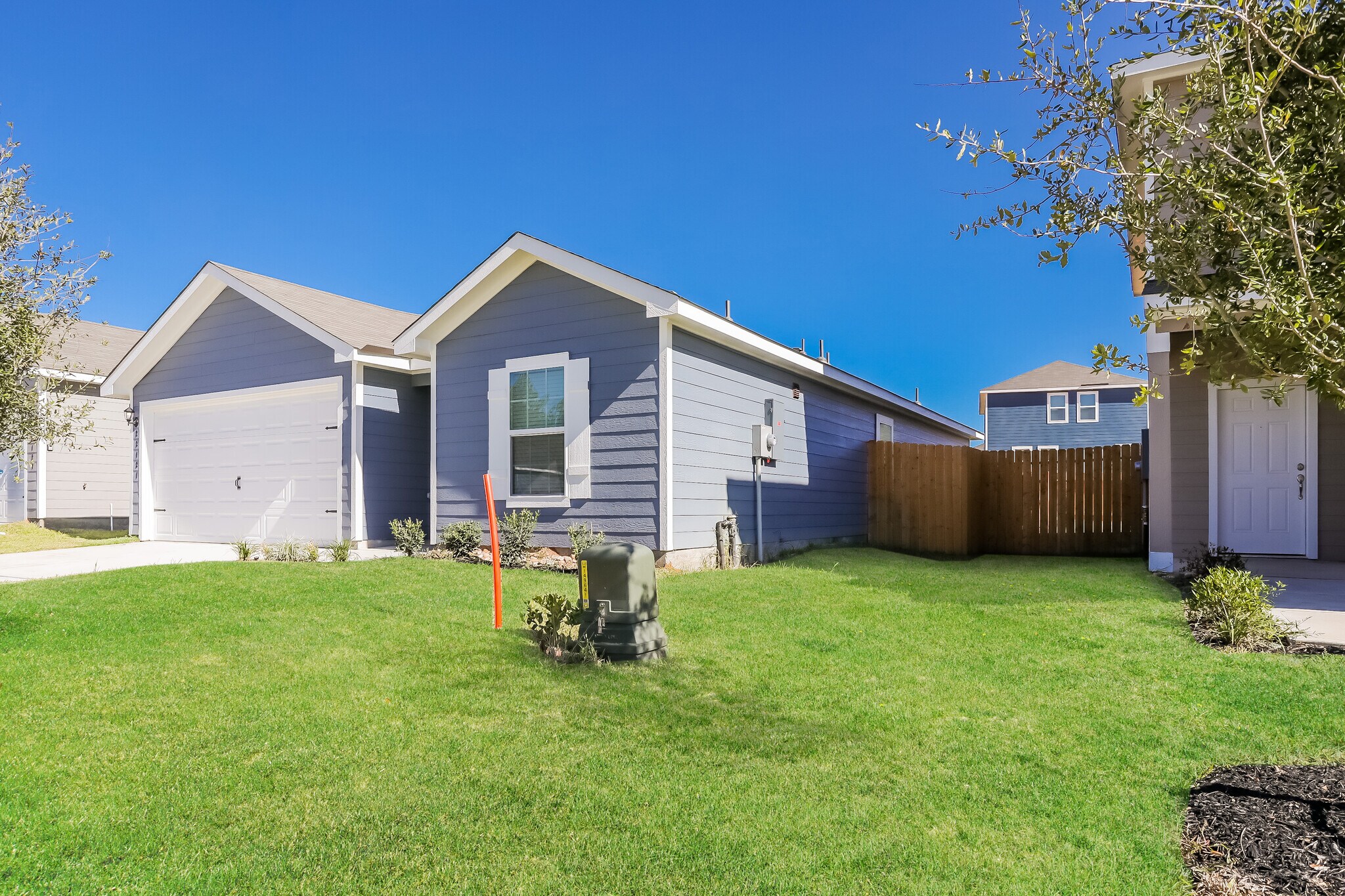 Building Photo - 23131 Shakespeare Dr