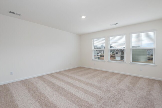 Building Photo - 4734 Willow Bluff Cir