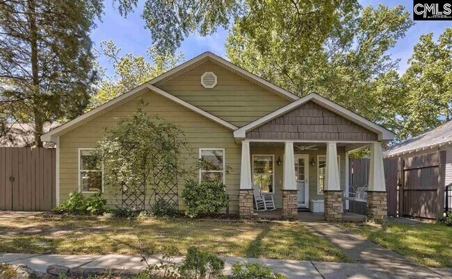 Primary Photo - 3011 Clark St