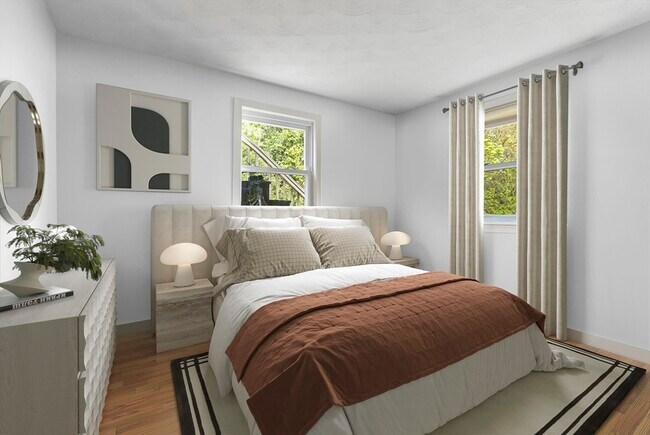 Building Photo - 16 Pathwoods Ave