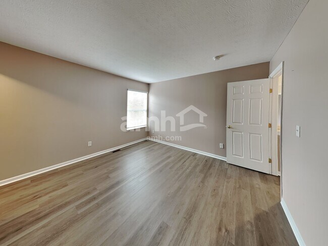 Building Photo - 5841 Privilege Dr