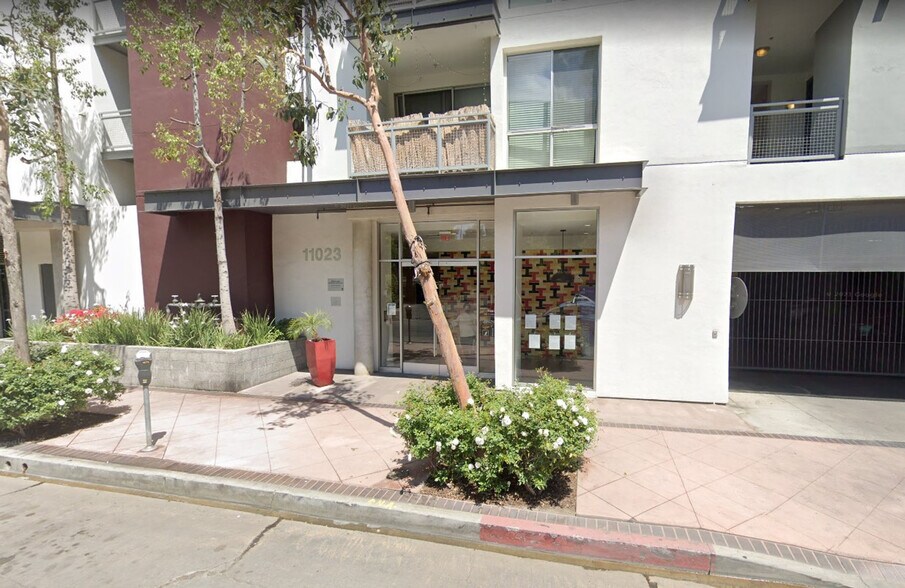 Building Photo - 11023 McCormick St