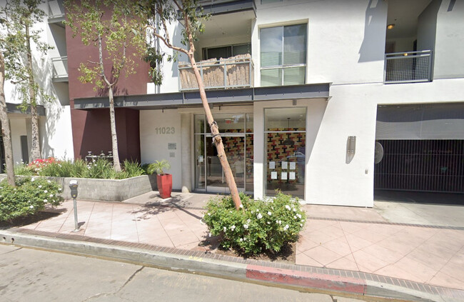 Building Photo - 11023 McCormick St