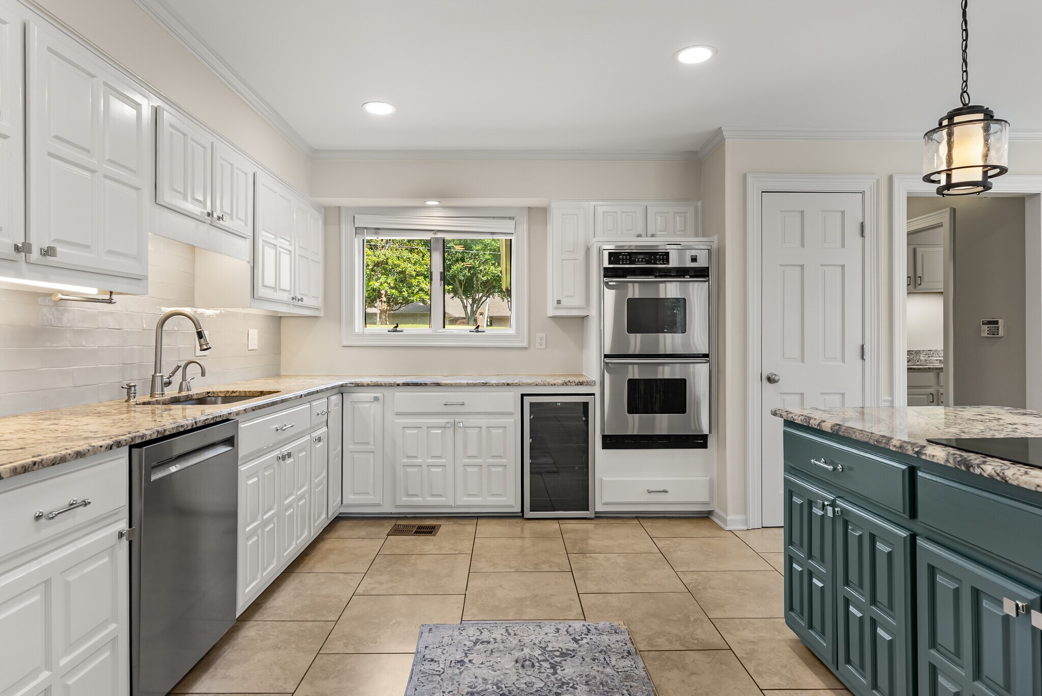 Building Photo - 9711 Pine Point Dr