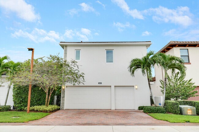 Building Photo - 5029 Grandiflora Rd