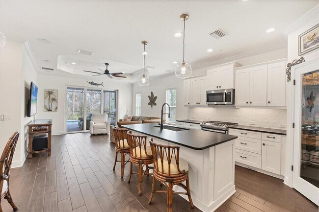 Building Photo - 12930 True Blue Cir