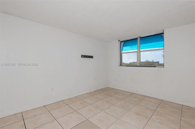Building Photo - 1805 Sans Souci Blvd