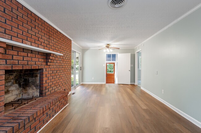 Building Photo - 522 S 22nd Ave