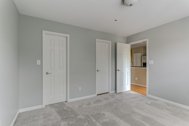 Building Photo - 501 Olmsted Park Pl