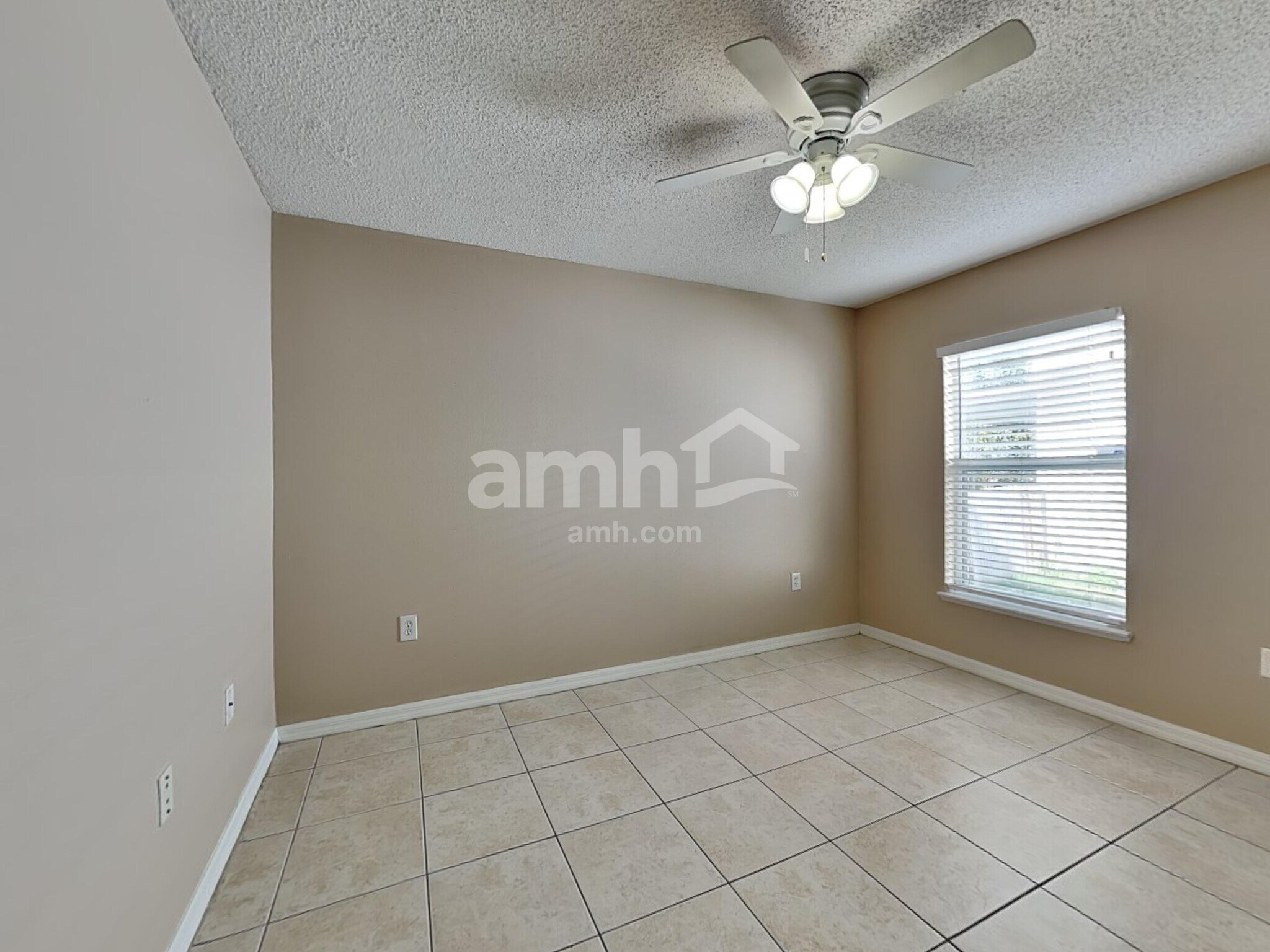 Building Photo - 10408 Opus Dr