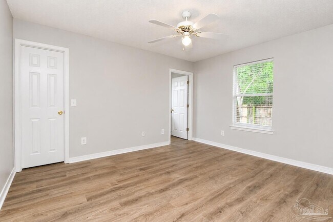 Building Photo - 10588 Wilderness Ln
