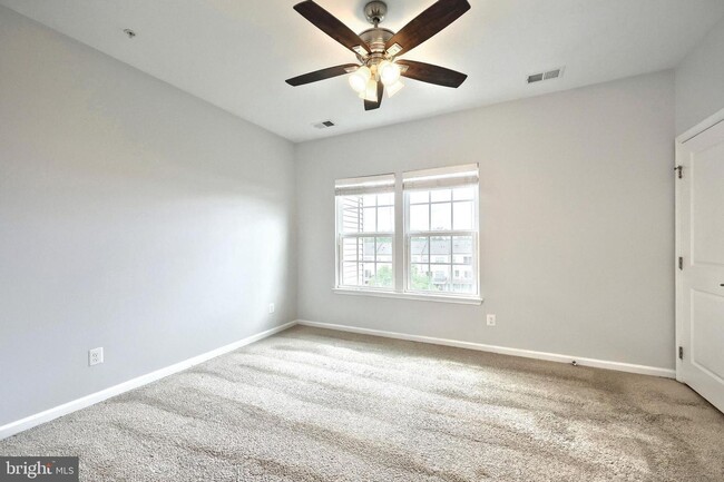 Building Photo - 1261 Elderslie Ln
