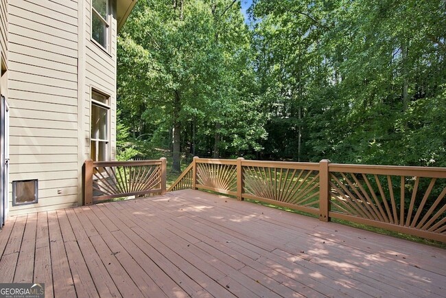 Building Photo - 5170 Deerlake Dr