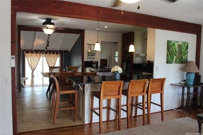 Building Photo - 66-210 Kamehameha Highway Unit B