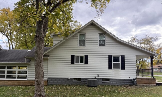 Building Photo - 3141 Green St