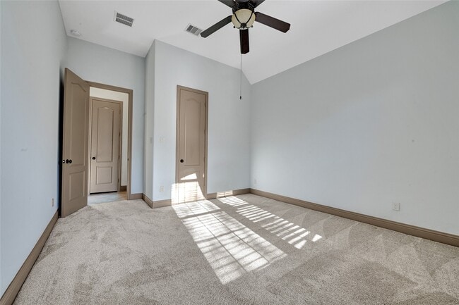 Building Photo - 6223 Duke Trail Ln