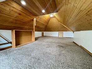 Building Photo - AVAILABLE JUNE - 4 Bed 2 Bath w/ Bonus Room & Garage