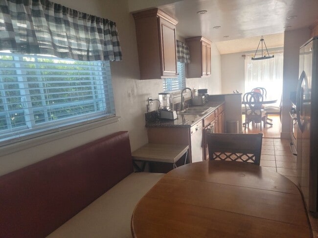 Building Photo - Beautiful 4 Bedroom 2 Bathroom Granada Hills Home Ready for Move In!