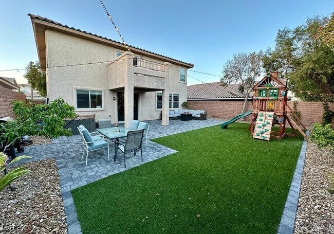 Building Photo - 11057 Village Ridge Ln