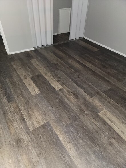 Building Photo - 13540 Superior Rd