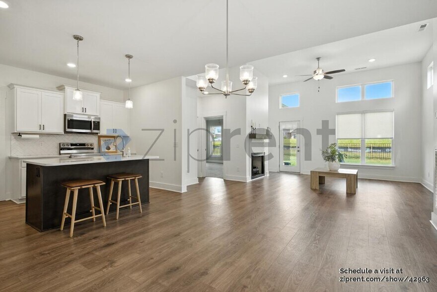 Building Photo - 203 Hudson Dr